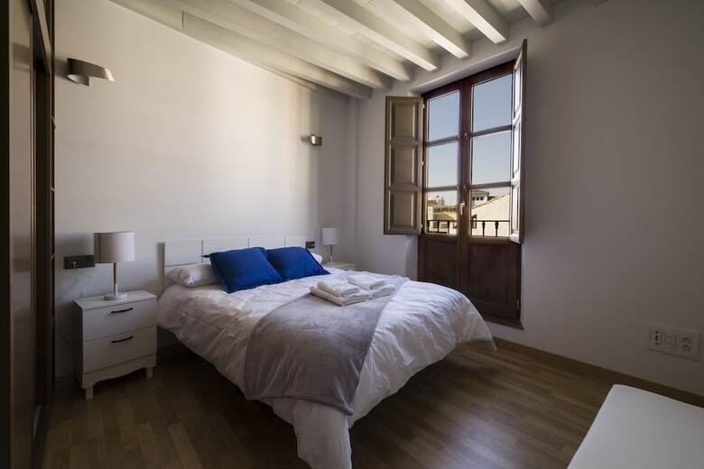 Apartamentos Escudo Del Carmen 19