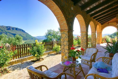 Grazalema Villa Sleeps 6 Air Con