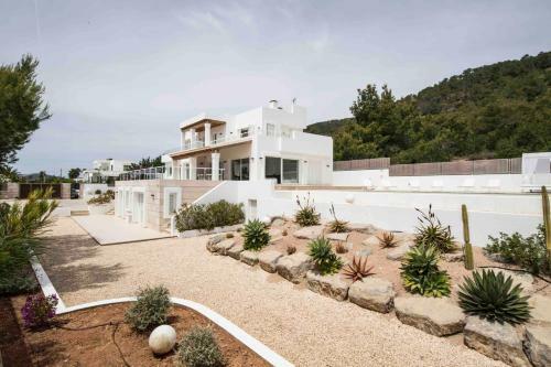 Villa White Buddha