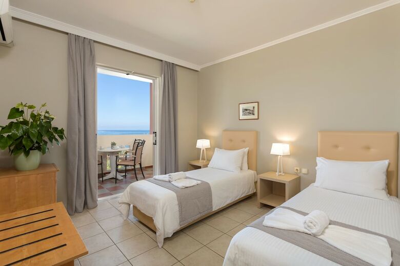 Hotel Xenos Kamara Beach