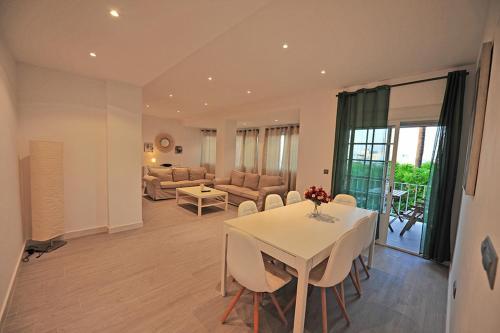 Apartamento Terrazas Plaza Arenal Cinco Dormitorios