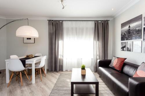 3 Bedroom Apartment Carrer Florida