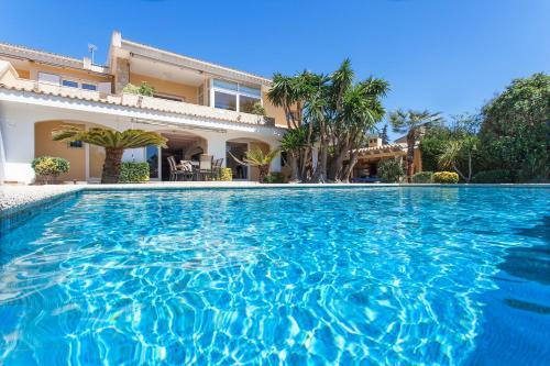 Orient - Excelent Villa In Marratx�