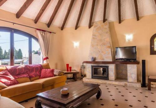 La Canuta Villa Sleeps 6