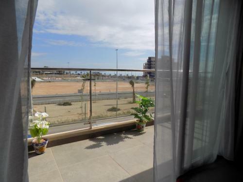 Top Floor Apartment By The Sea