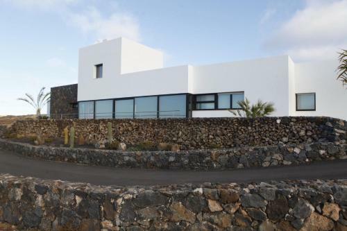 Villa Lujosa - Luxury Villa With Private Pool