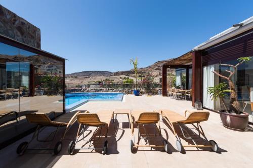 Sunset Villa