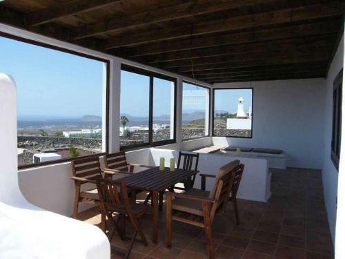 Las Brenas Villa Sleeps 2 Pool Wifi T691364