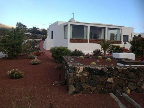 Las Brenas Villa Sleeps 2 Pool Wifi