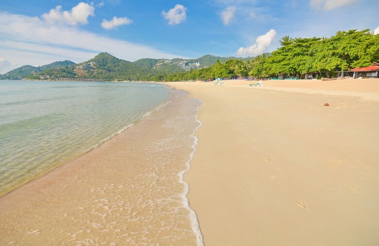 Hotel First Bungalow Beach Resort