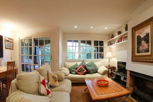 Llafranc Villa Sleeps 8 Pool Wifi
