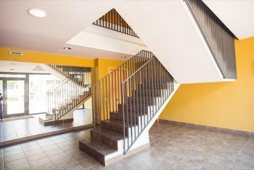 Apartment Equipped With 2 Fenals Rooms With Pool