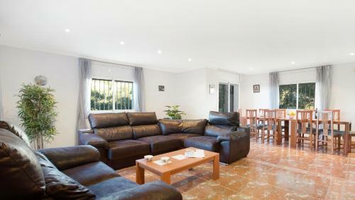 Lloret De Mar Villa Sleeps 14