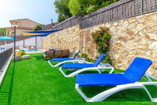 Lloret De Mar Villa Sleeps 11 Pool Air Con Wifi