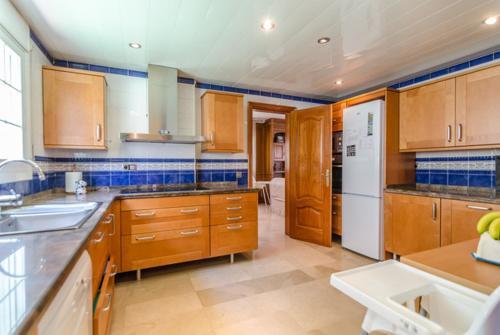 Lloret De Mar Villa Sleeps 11 Pool Air Con Wifi