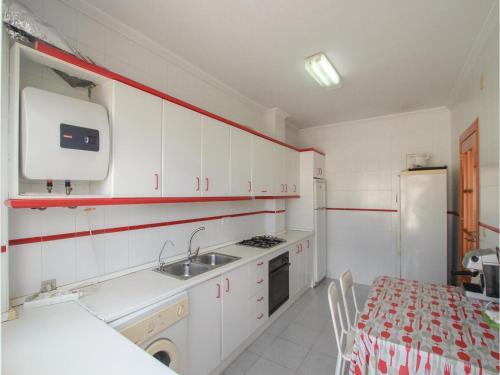 Three-bedroom Apartment In Los Alcares
