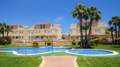 He Zenia Mar