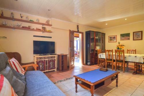 Macanet De La Selva Apartment Sleeps 7 Pool Wifi