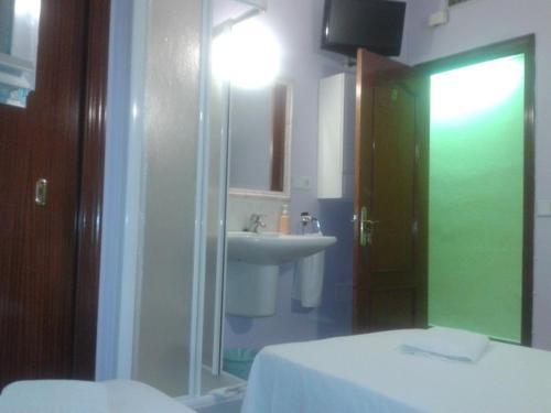 Hostal Casa De Huespedes La Asturiana