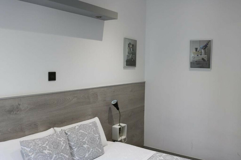 Hostal Fuencarral Rooms