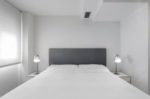 Home Art Apartments