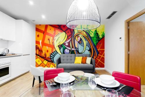 Home Art Apartments