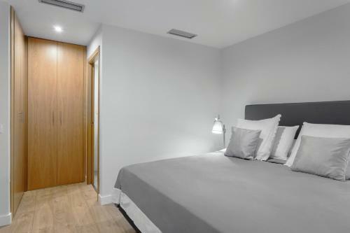 Home Art Apartments