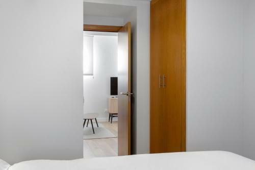 Home Art Apartments