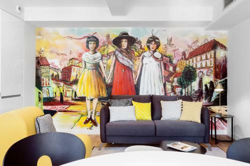 Home Art Apartments