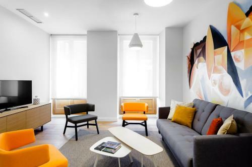 Home Art Apartments