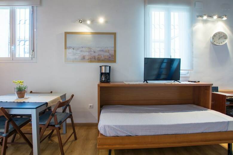 Mc Yolo Apartamento Museo Reina Sofia Ll