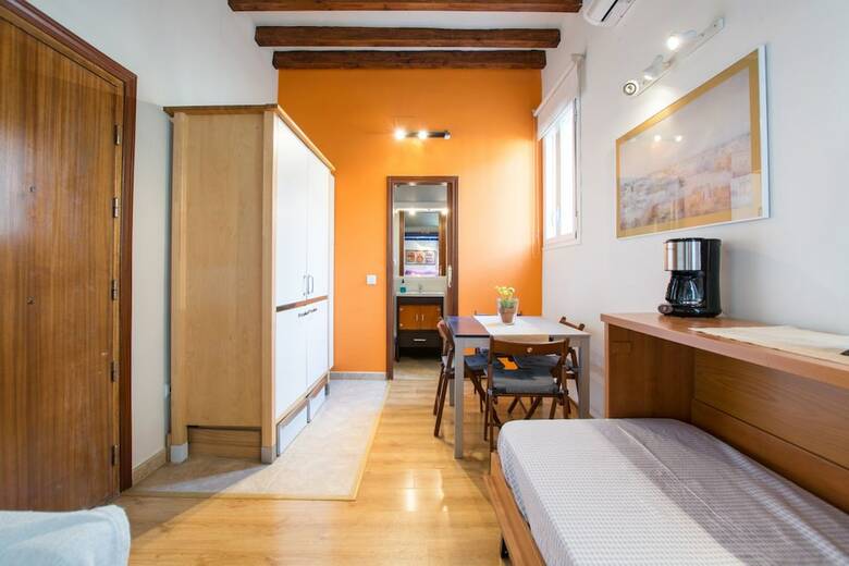 Mc Yolo Apartamento Museo Reina Sofia Ll
