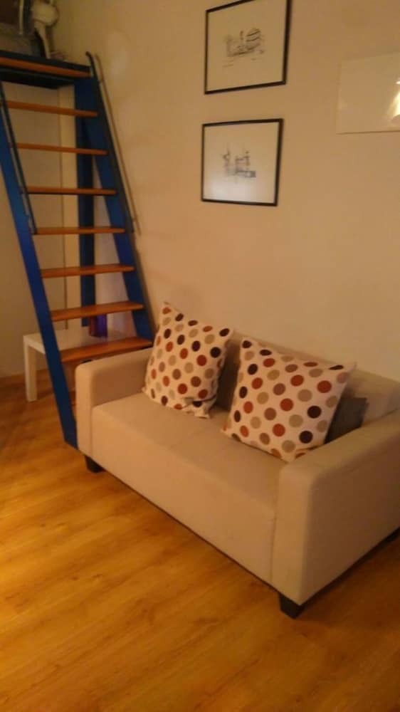 Mc Yolo Apartamento Museo Reina Sofia Ll