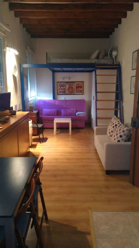 Mc Yolo Apartamento Museo Reina Sofia Ll