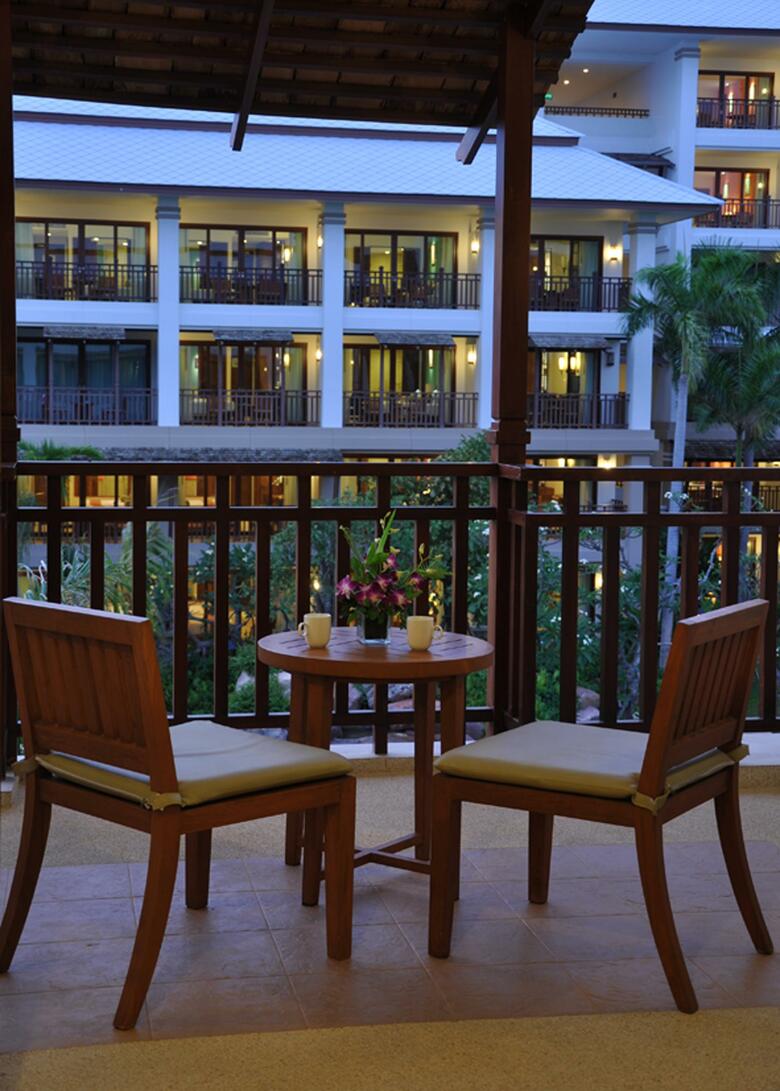 Hotel Ravindra Beach Resort And Spa