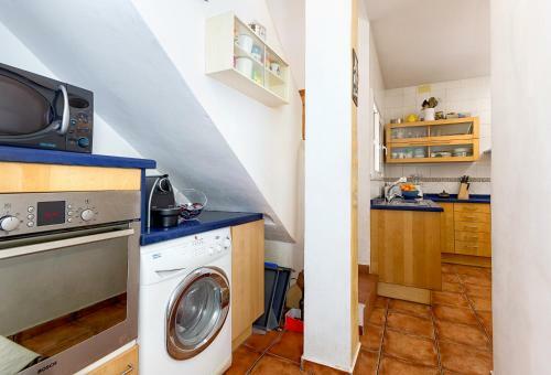 Three-bedroom Apartment With Terrace Lion