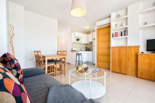 One-bedroom Holiday Apartment Farola