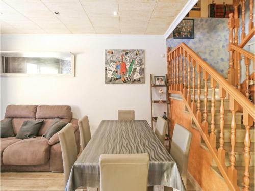 Five-bedroom Holiday Home In Malgrat De Mar