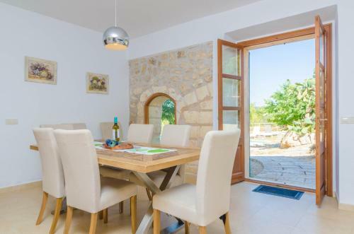 Villa Bandris Nou