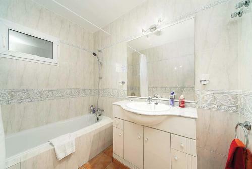 Marbella Del Este Villa Sleeps 4 Air Con Wifi