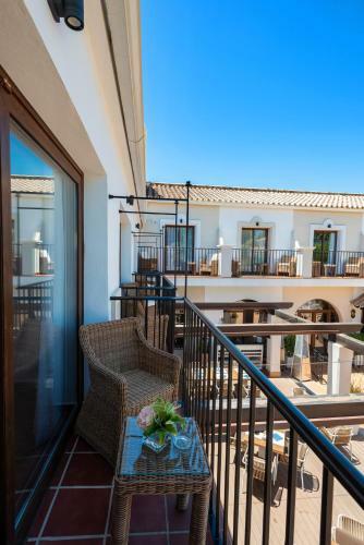 Paloma Blanca Boutique Hotel