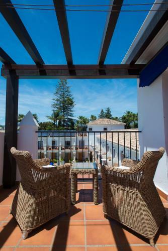 Paloma Blanca Boutique Hotel