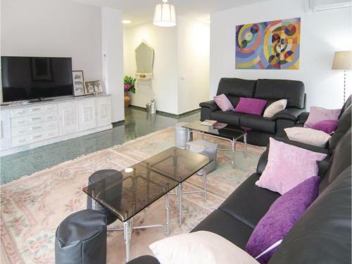 Three-bedroom Holiday Home In Marbella