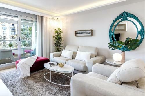 Lab3 - Luxury Apartment Center San Pedro