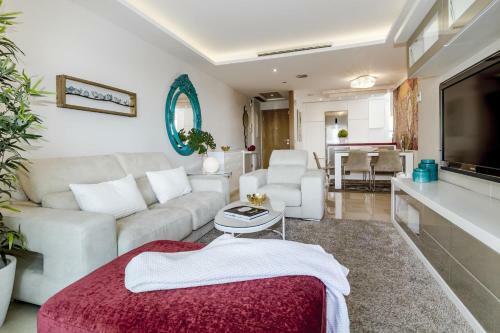 Lab3 - Luxury Apartment Center San Pedro