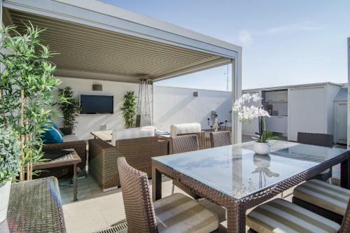 Lab3 - Luxury Apartment Center San Pedro