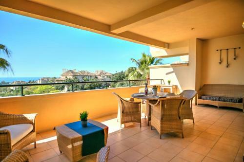 Wave Golf Apartment @elviria Hills