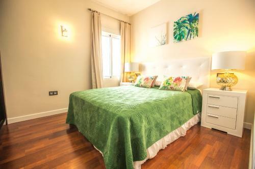 Apartamento Oleholidays 328 Centro Puerto Ban�s 50 M. Playa