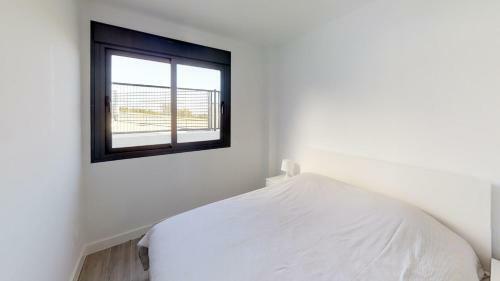 Stunning Frontline Golf 3 Bedroom Apartment