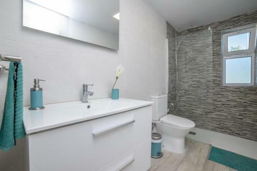 Lightbooking- Aguila Playa Beach Apartment